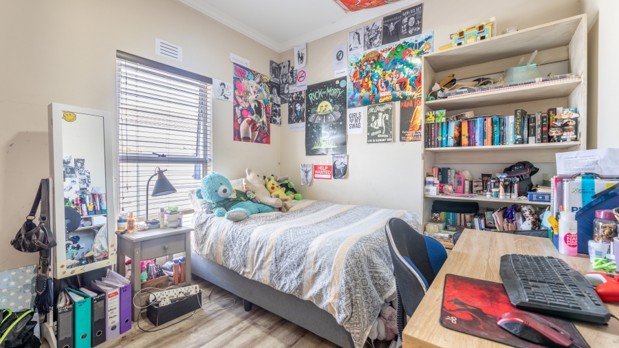 3 Bedroom Property for Sale in Sunningdale Western Cape